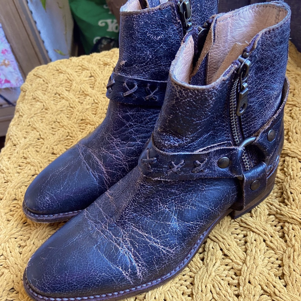 Bed Stu Black Cobbler Series 6.5